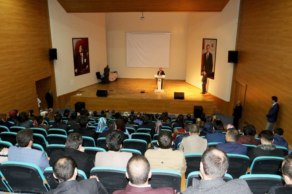Ağrı İbrahim Çeçen Üniversitesi Ve İbrahim Çeçen Vakfı İşbirliğiyle “Akademik Teşvik Ödül Töreni” Düzenlendi