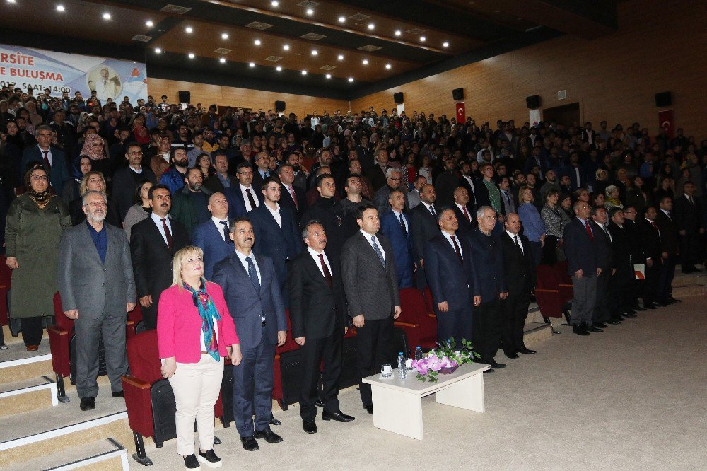 Ağrı Valisi Musa Işın Ve Rektör Prof. Dr. Abdulhalik Karabulut Üniversite Öğrencileriyle Buluştu