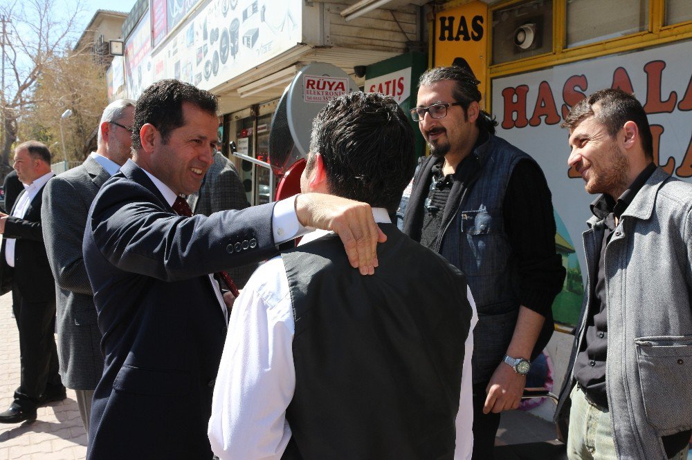Milletvekili Altunyaldız, Esnafla Bir Araya Geldi