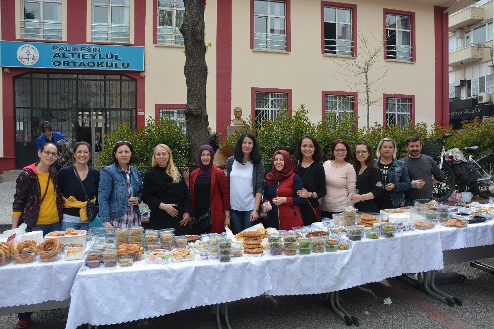 Altıeylül Ortaokulu Yararına Kermes