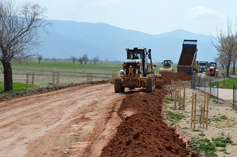 Büyükşehir’den Korkuteli İlçesinde Asfaltlama Çalışması