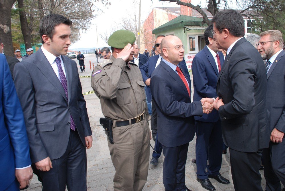 Bakan Zeybekçi Gediz’den Referandum İçin Destek İstedi