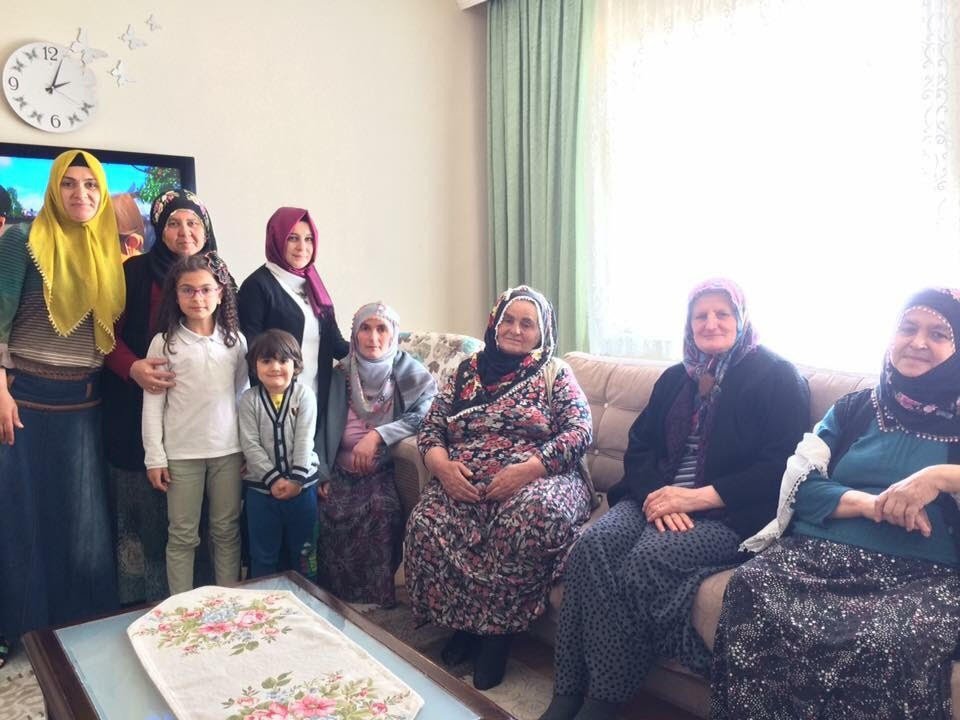 Başkan Eserkaya Kapı Kapı Geziyor