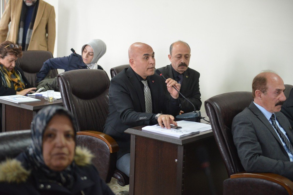 Belediye Meclisinde Kadın Üyelere Pozitif Ayrım