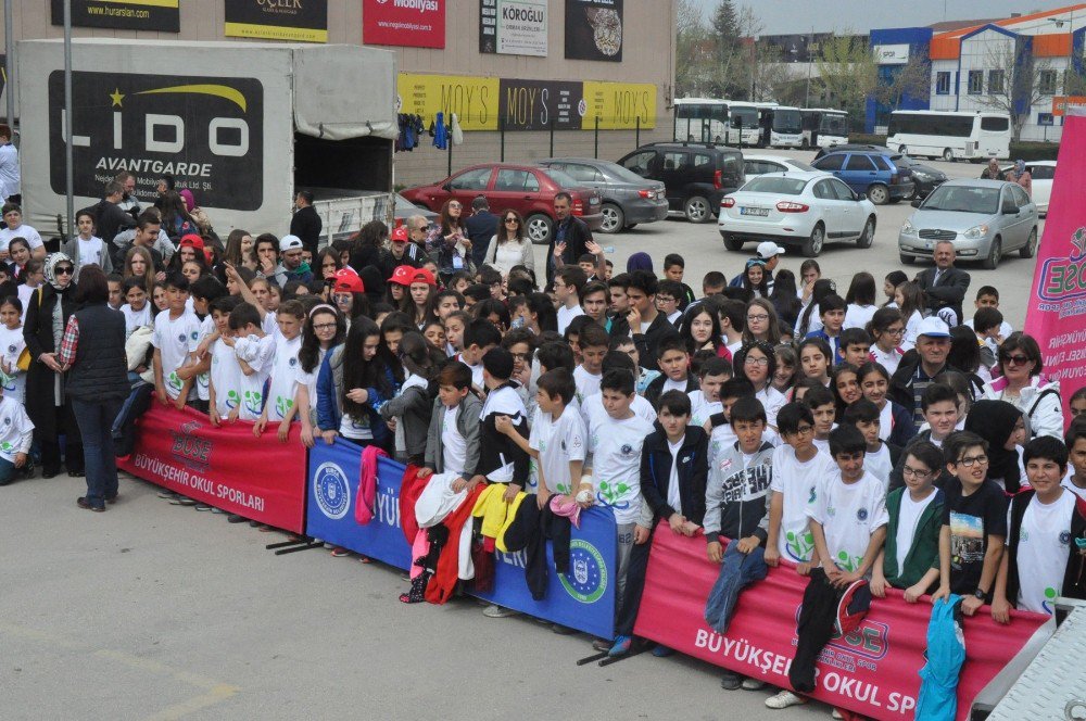 Büyükşehir’in Spor Tır’ı İnegöl’de