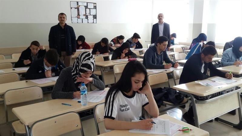 Liseler Arası Dini Bilgiler Yarışması Düzenlendi