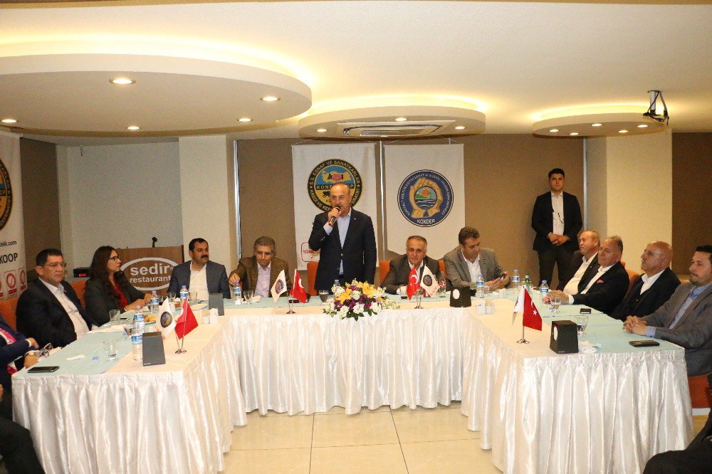 Bakan Çavuşoğlu, Esnaf Ve Sanatkarlarla Buluştu