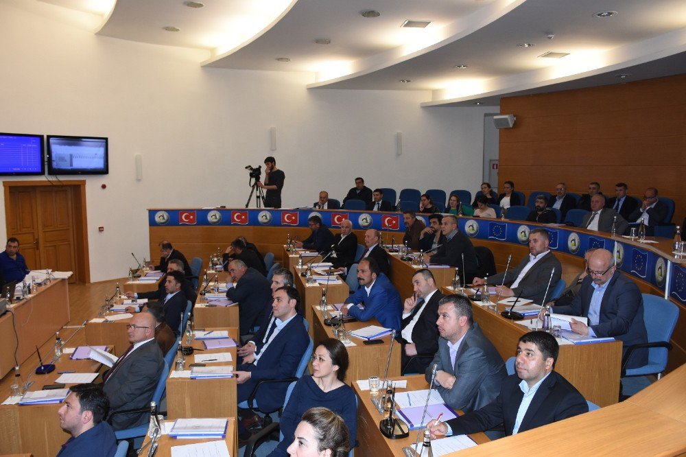 Düzce Belediyesi Faaliyetleri Onaylandı