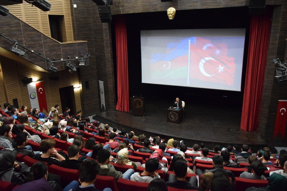 Azerbaycan Türk Soykırımı Anma Programı Düzenlendi