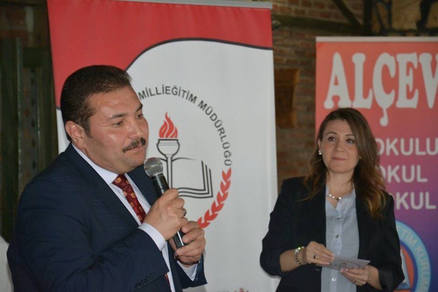 Başarılı Öğrenciler Ödüllendirildi