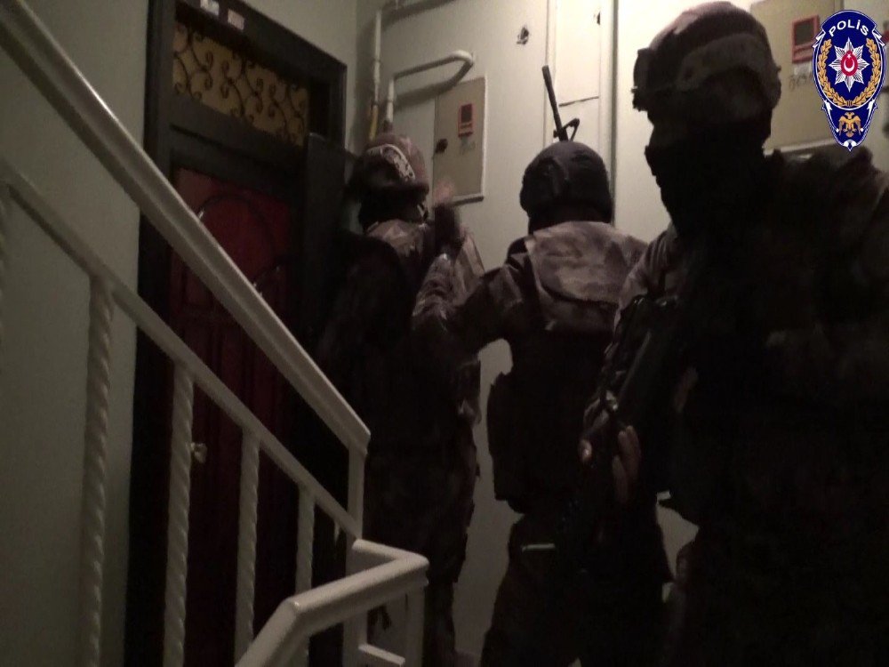 Emniyet Tarafından Yapılan Operasyonlarda Aranan 10 Şahıs Yakalandı