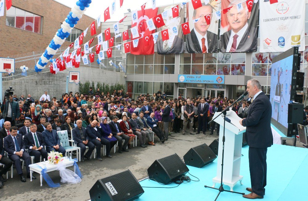 Milli Eğitim Bakanı İsmet Yılmaz: “İstanbul’da 2019 Yılına Kadar İkili Eğitime Son Verelim”