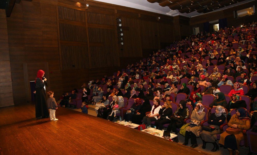 Yazar Hatice Kübra Tongar: “Çocuk Eğitirken Niyetinize Dikkat Edin”