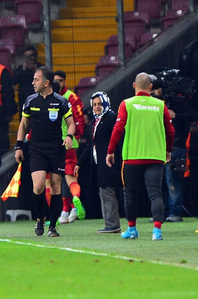 Türkiye’nin İlk Kadın Saha Komiseri Tt Arena’da Görevdeydi