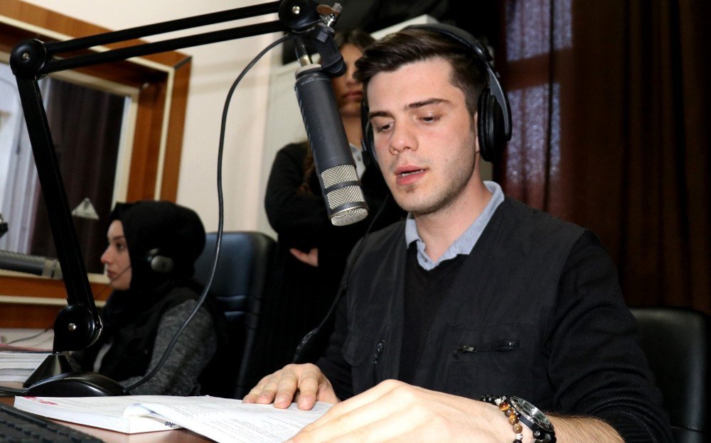 Liseli Öğrencileri, Görme Engellilerin Gözü Oldu