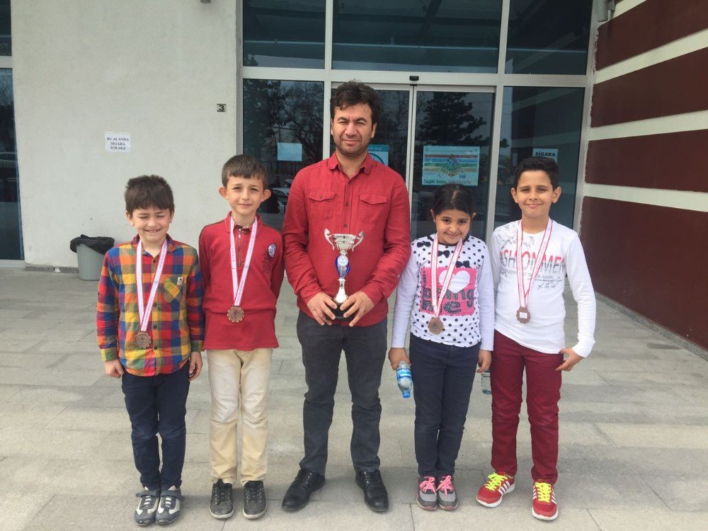 Hisarcık Atatürk İlkokulunun Satranç Başarısı