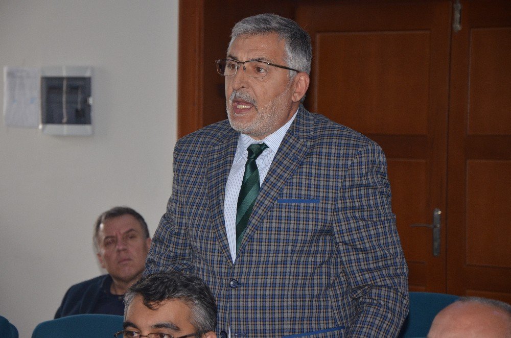 Başkan Bozkurt’tan Büyükşehir Belediyesinin İlçede Çayıra Sondaj Vurduğu İddiası