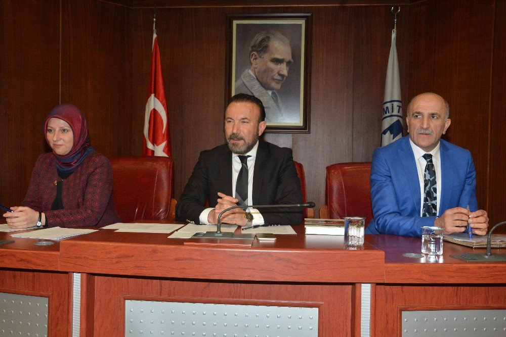 İzmit Meclisinde Encümen Ve Komisyon Seçimleri Yapıldı