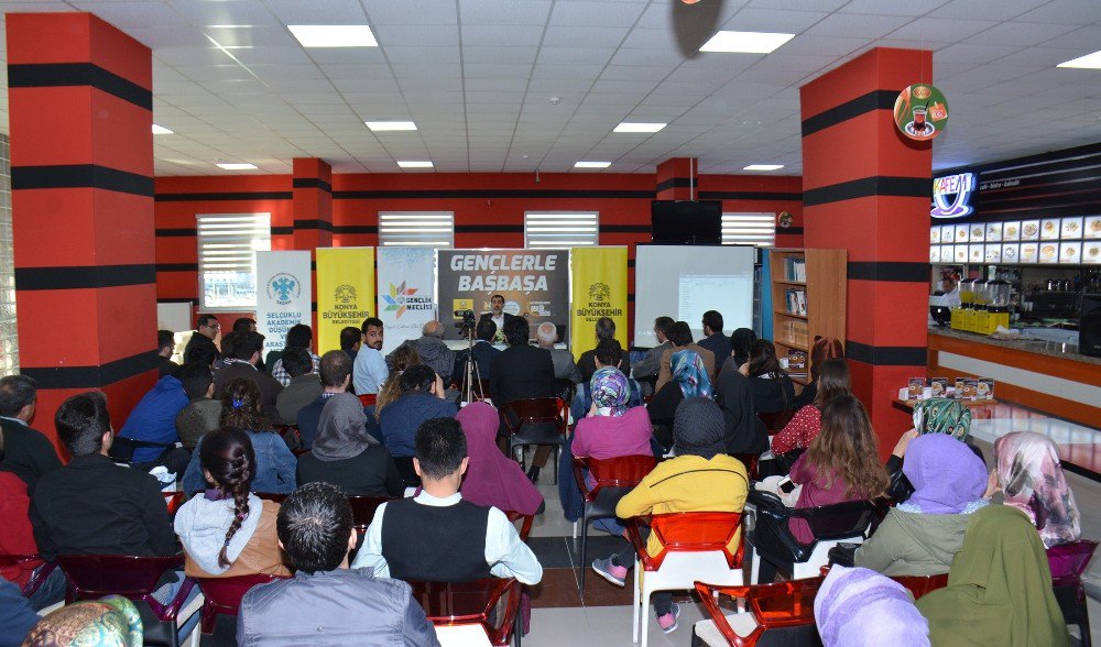 Gazeteci-yazar Çiçek: “Türkiye Kaybederse Mazlumlar Kaybeder”