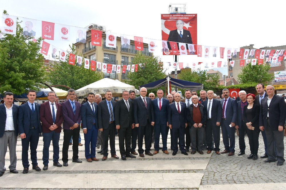 Alparslan Türkeş, Ölümünün 20’nci Yılında Salihli’de Anıldı