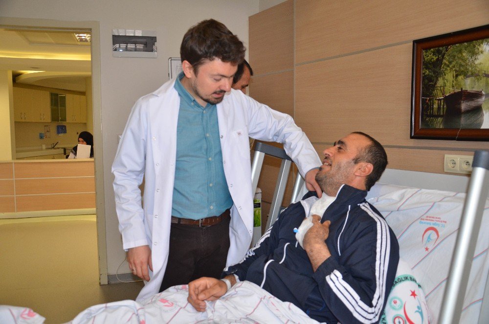 Muş’ta 8 Saatlik Boyun Diseksiyonu Ameliyatı