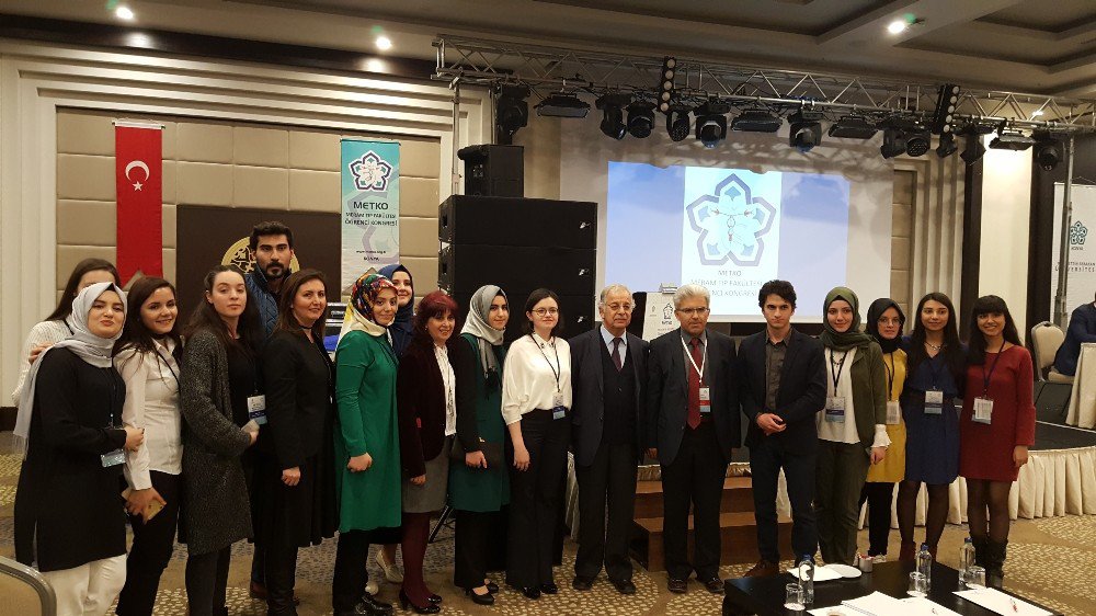 Tıp Fakültesi Öğrenci Kongresinde Kto Karatay Başarısı