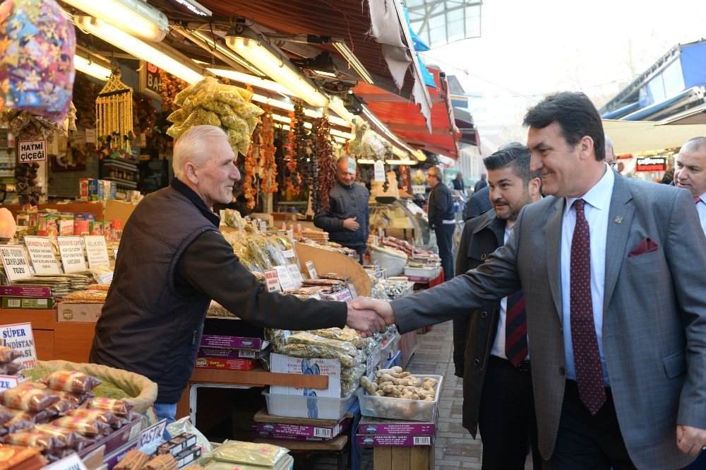 Dündar Pazarcılarla Kahvaltıda Buluştu