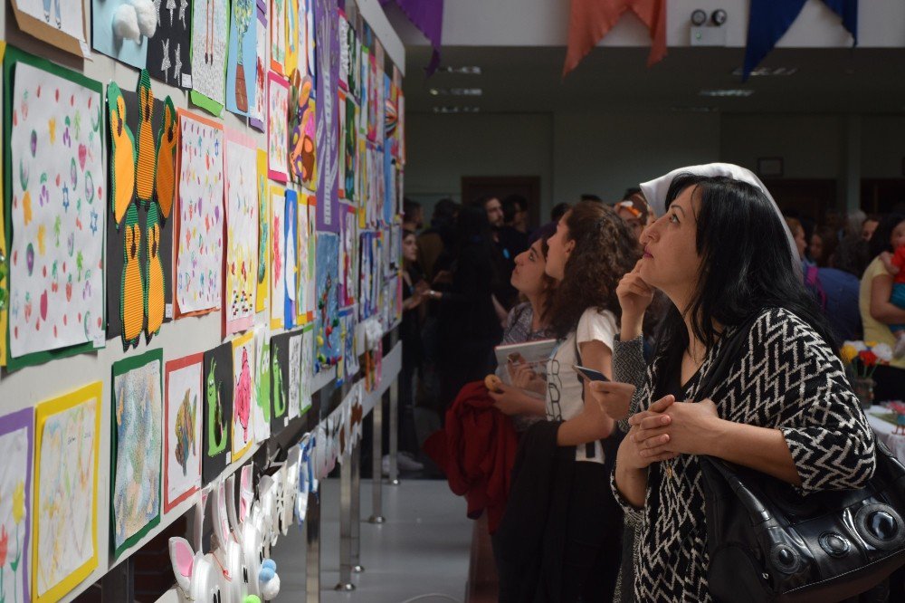 Dünya Otizm Farkındalık Günü Konulu Panel Gerçekleştirildi