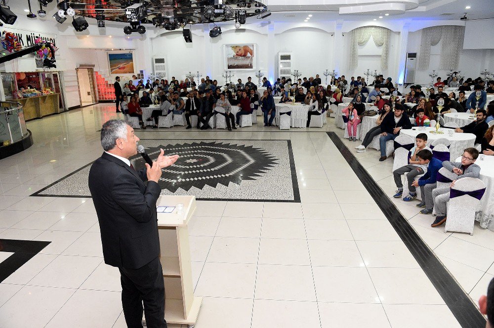 Karalar: "Gençler Ülkenin Geleceğiyle Yakından İlgilenmeli"