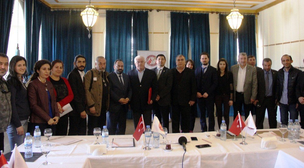 Chp Milletvekili Akif Ekici İkna Edilirse Evet Oyu Kullanacağını Söyledi