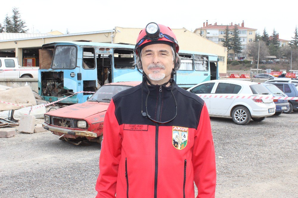 Sıkışmalı Kaza Tatbikatı Gerçeğini Aratmadı