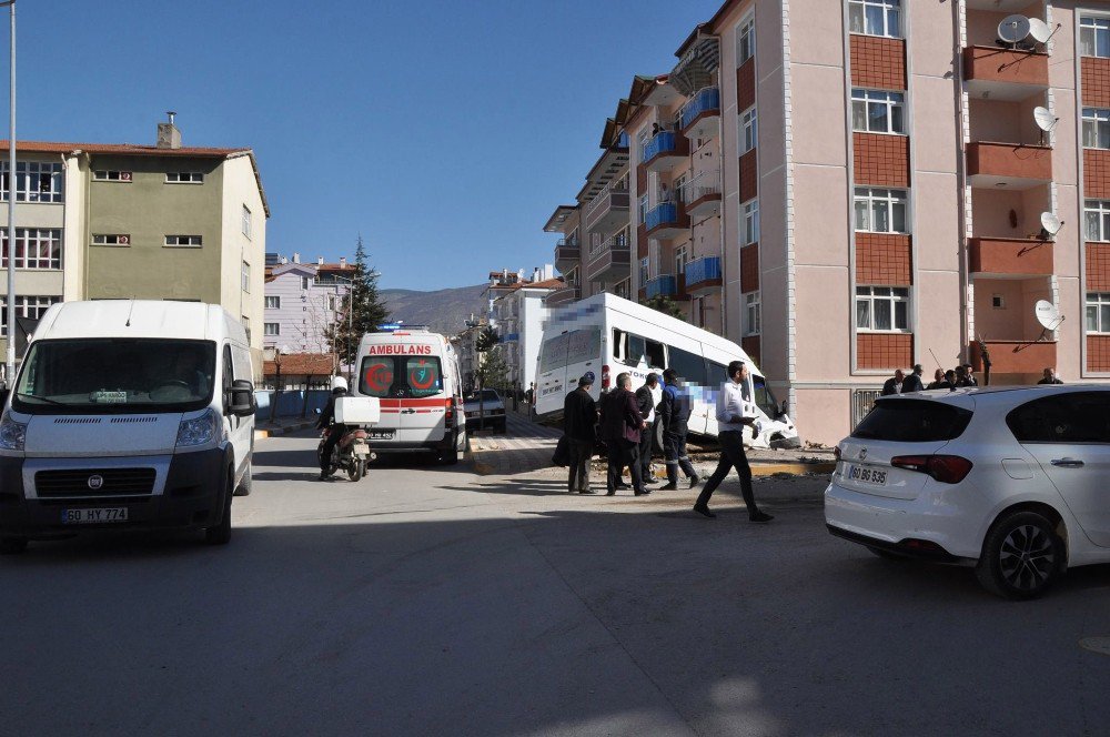 Tokat’ta Trafik Kazası: 2 Yaralı