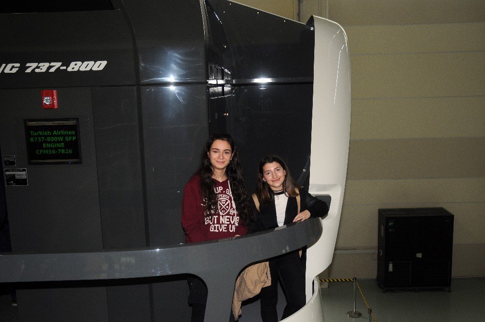 Thy Şehit Polis Ve Gazi Çocuklarını Simülatörde Uçurdu