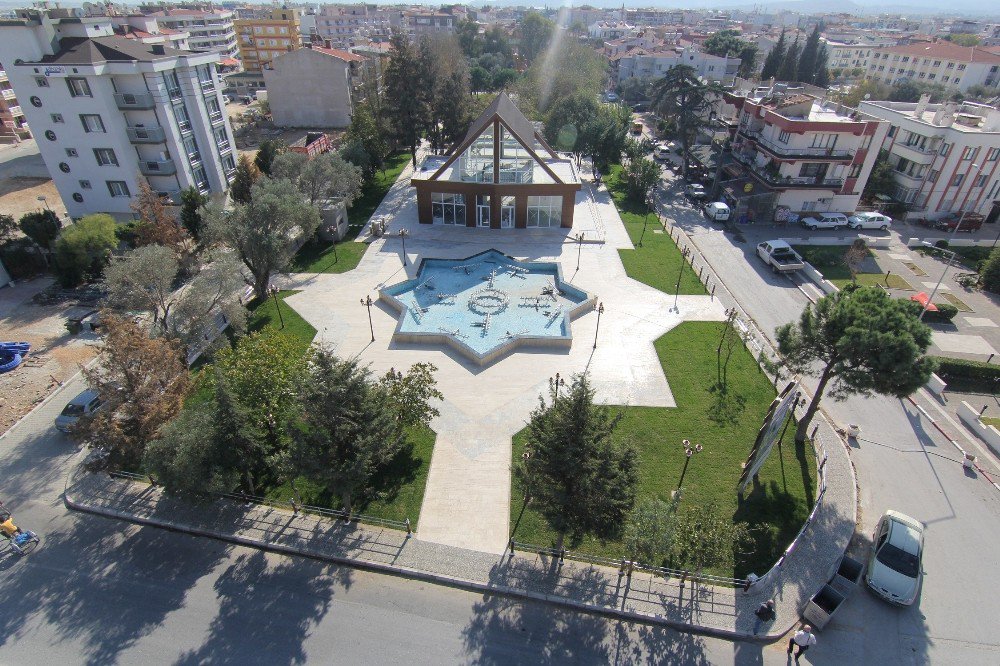 Bakan Arslan’dan Menderes’te Ömer Halisdemir Parkını Açacak