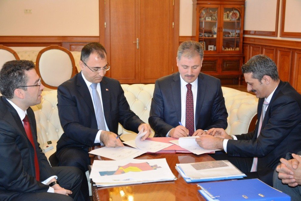 Sağlık Yatırımları İçin Arsa Devri Gerçekleştirildi