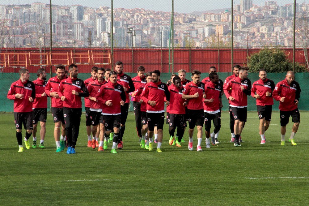 Ümit Özat: "Şenol Güneş Konusu Benim İçin Kapanmıştır"