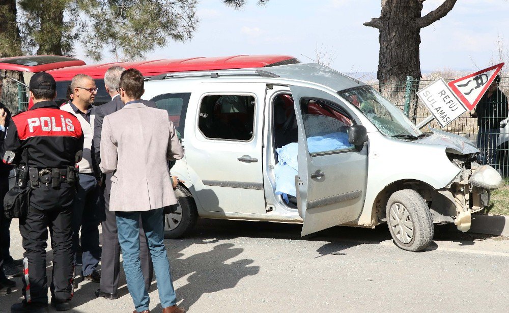 Isparta’da Trafik Kazası: 1 Ölü, 3 Yaralı