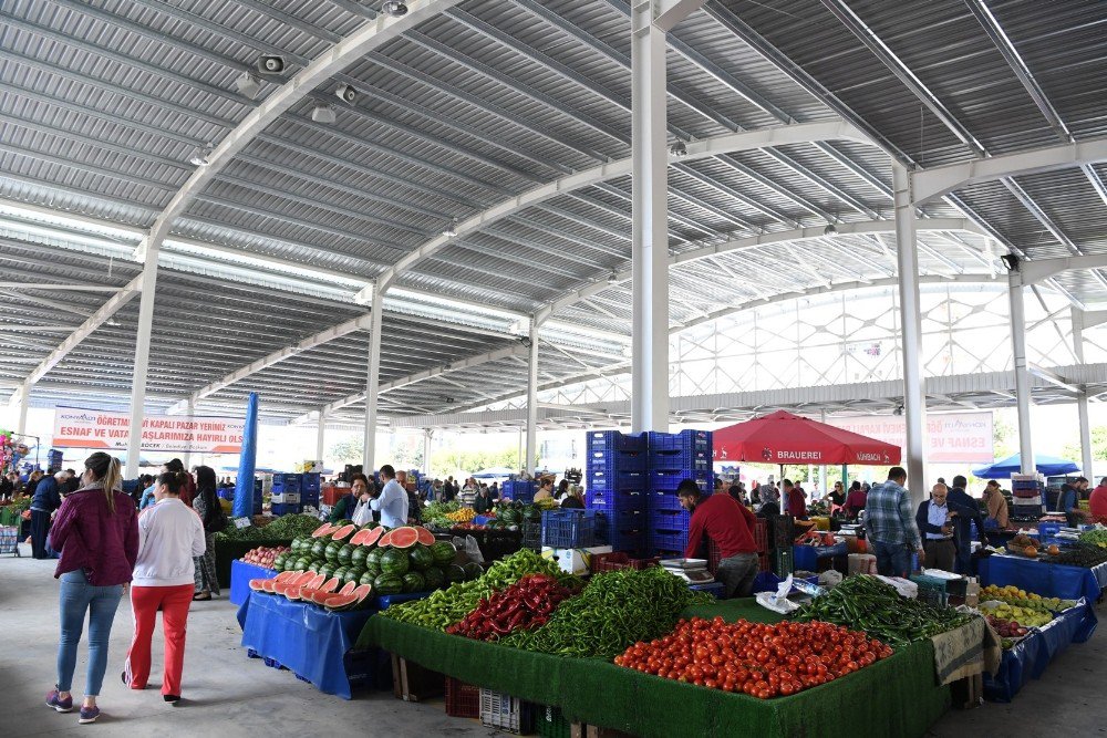 Konyaaltı Öğretmenevleri Pazarı İlk Kez Alışverişe Açıldı