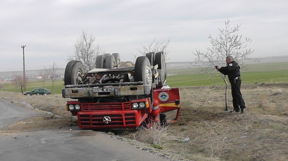 Kulu’da Sulama Arazözü Devrildi: 1 Yaralı