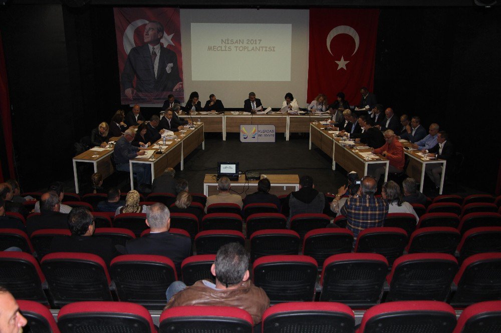 Kuşadası Belediye Meclisi Nisan Ayı Olağan Toplantısı Yapıldı