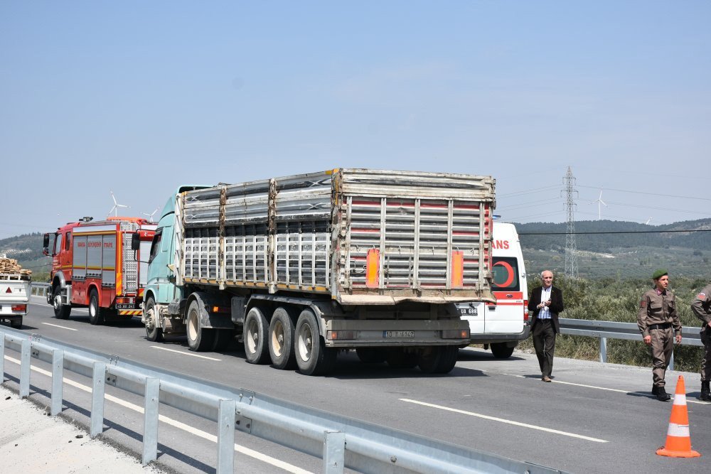 Akhisar’da Trafik Kazası: 1 Ölü, 1 Yaralı