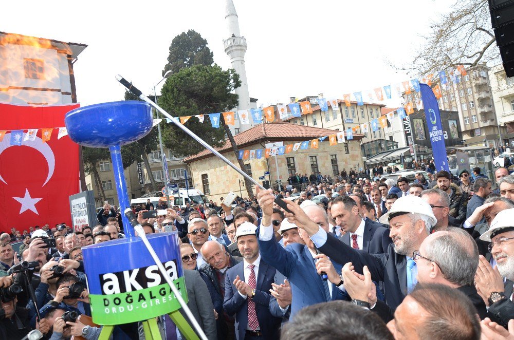 Kurtulmuş, Ünye’nin Doğalgaz Ateşini Yaktı