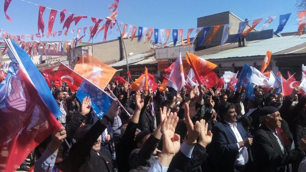 Bakan Akdağ, Referandum Çalışmalarını Sürdürüyor