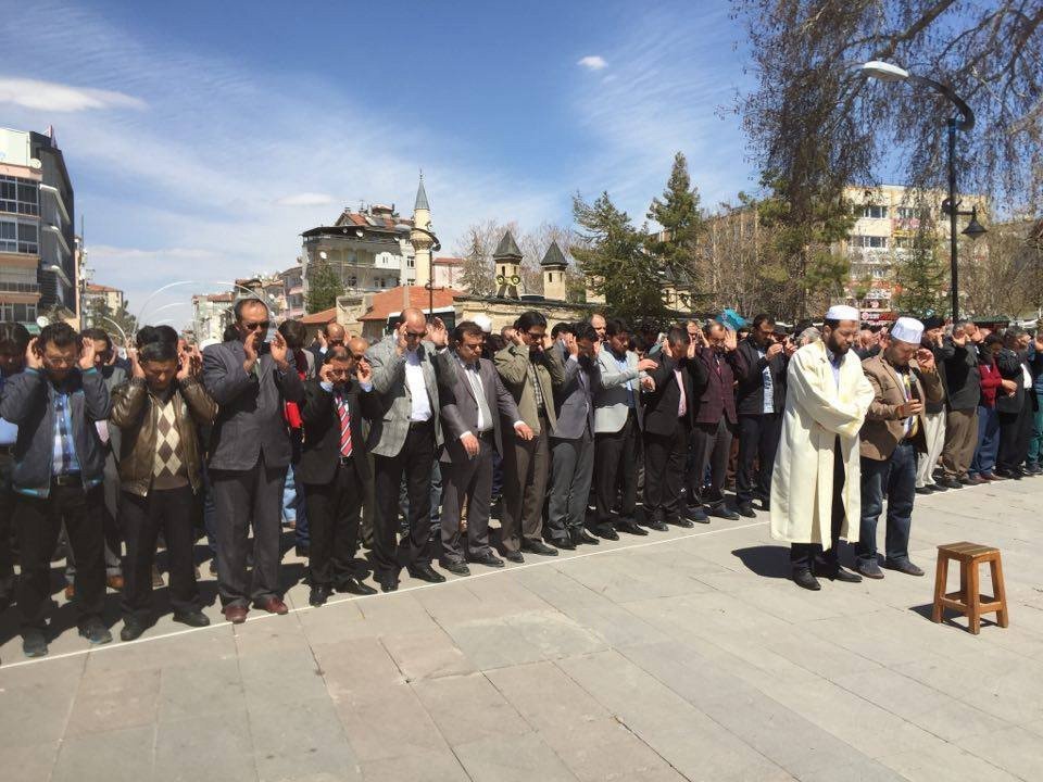 Şırnak Şehitleri İle İdlib’de Ölenler İçin Karaman’da Gıyabi Cenaze Namazı Kılındı