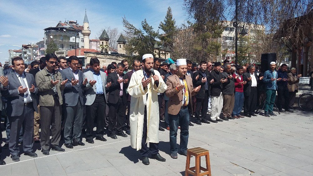 Şırnak Şehitleri İle İdlib’de Ölenler İçin Karaman’da Gıyabi Cenaze Namazı Kılındı