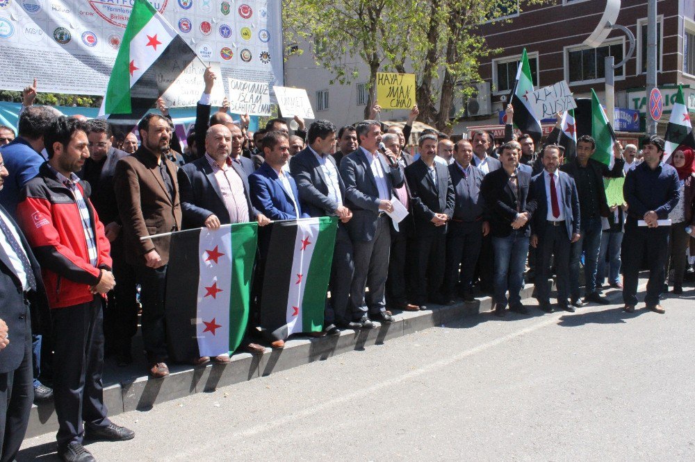 Suriye’deki Kimyasal Saldırı Protesto Edildi