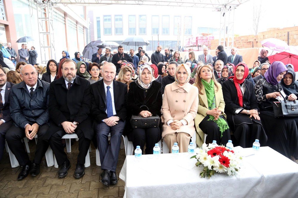 Kadem Genel Başkan Yardımcısı Sümeyye Erdoğan Bayraktar: "Batı Bizimle Ne Zaman Bu Kadar İlgilenir Oldu?"