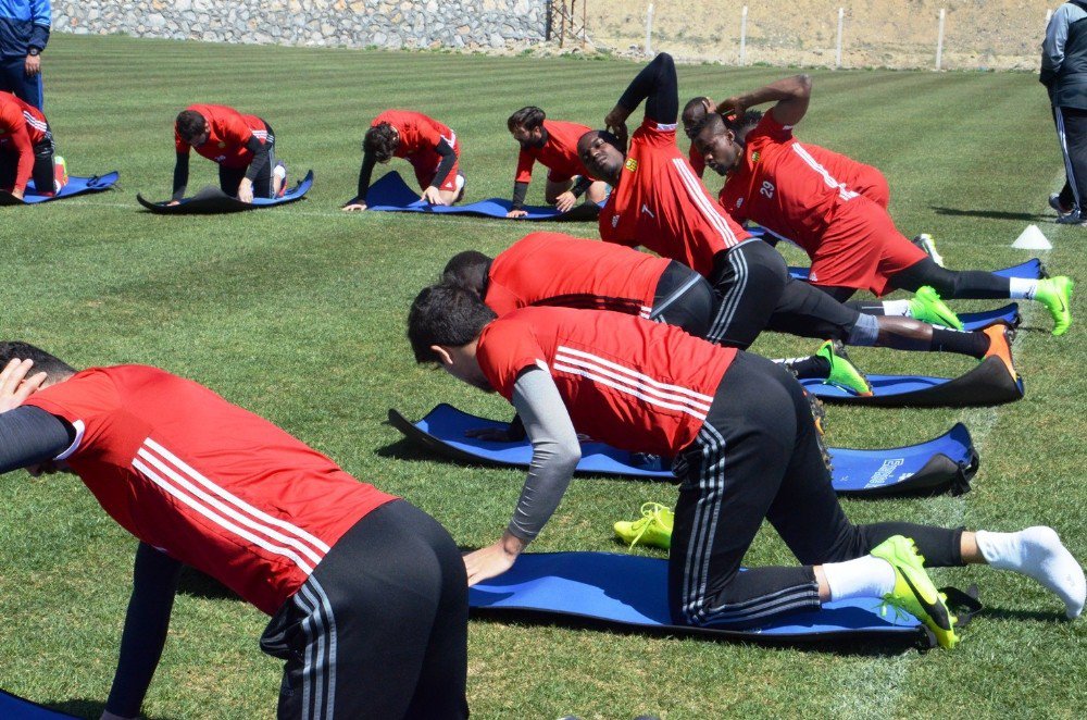 Evkur Yeni Malatyaspor’da Ümraniye Maçı Hazırlıkları Sürüyor