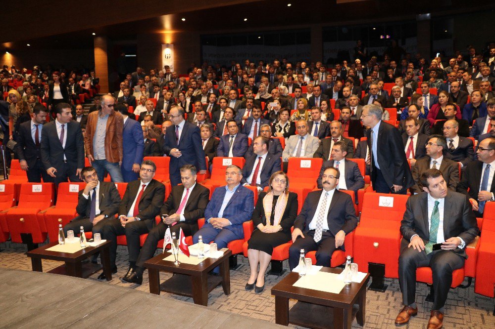 Bakan Yılmaz, Gaziantep Üniversitesinde Eğitimde 2023 Hedeflerini Anlattı