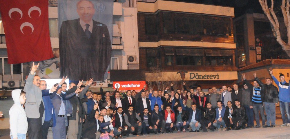 Ülkücü İşçiler “Başbuğ” Türkeş İçin Mevlit Okuttu